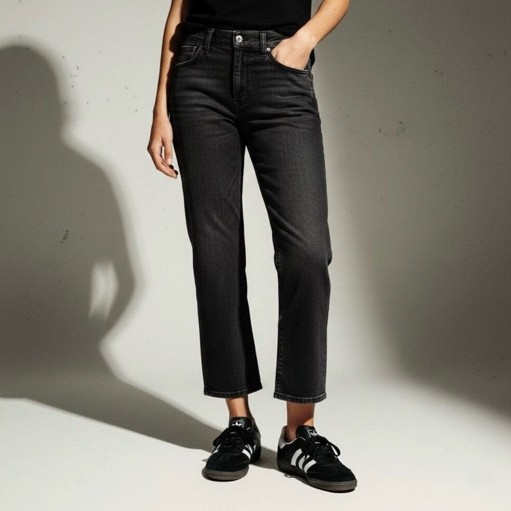 Madewell Mid-Rise Kick Out Jeans in Denaud Wash - Picture 12 of 12